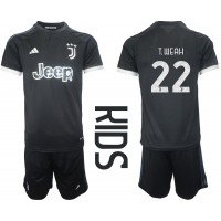 Dječji Nogometni Dres Juventus Timothy Weah #22 Rezervni 2023-24 Kratak Rukav (+ Kratke hlače)
